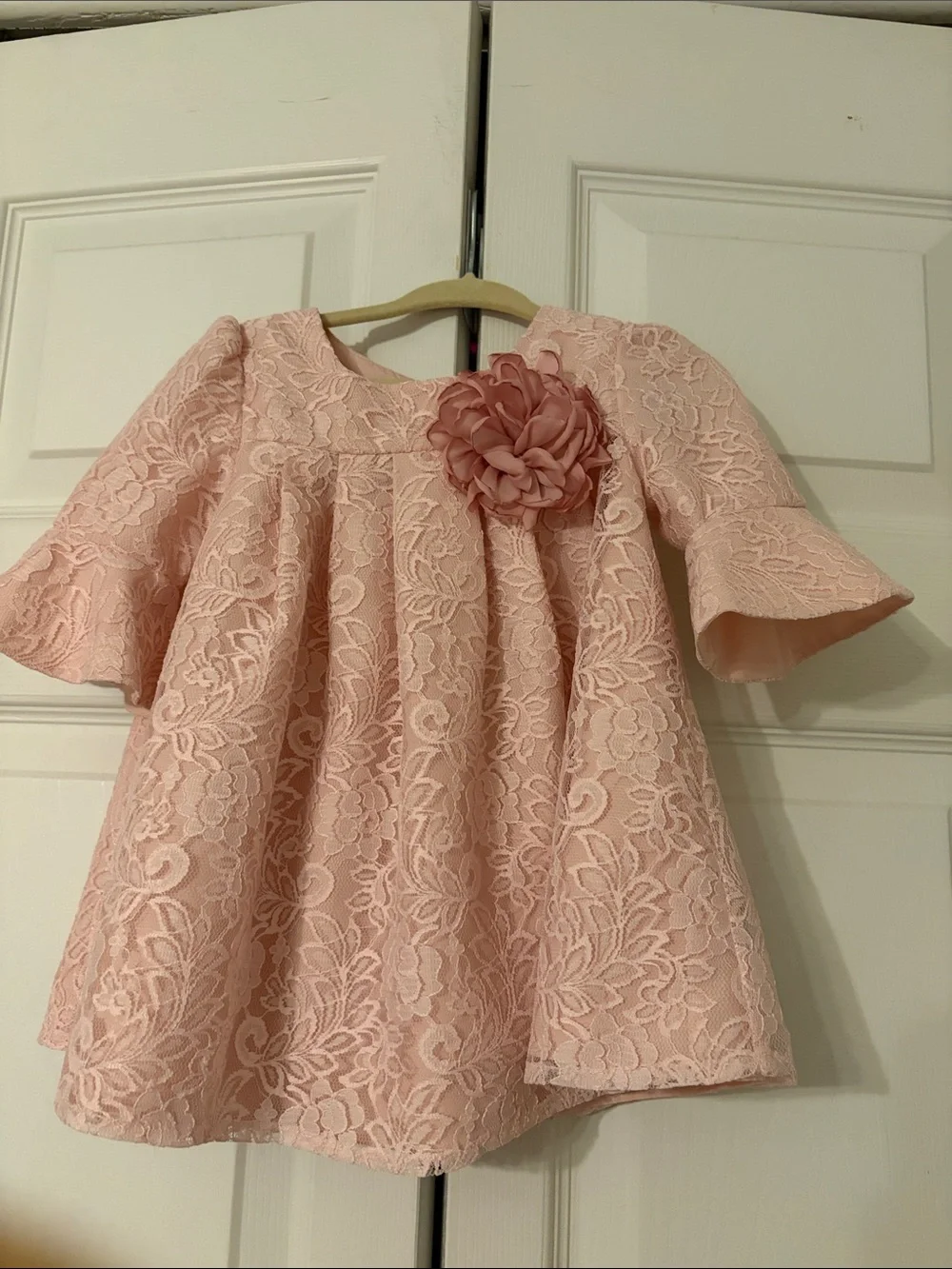 Laura Ashley London Girls Lace Bell Sleeve Dress Delicate Pink 12 Months EUC